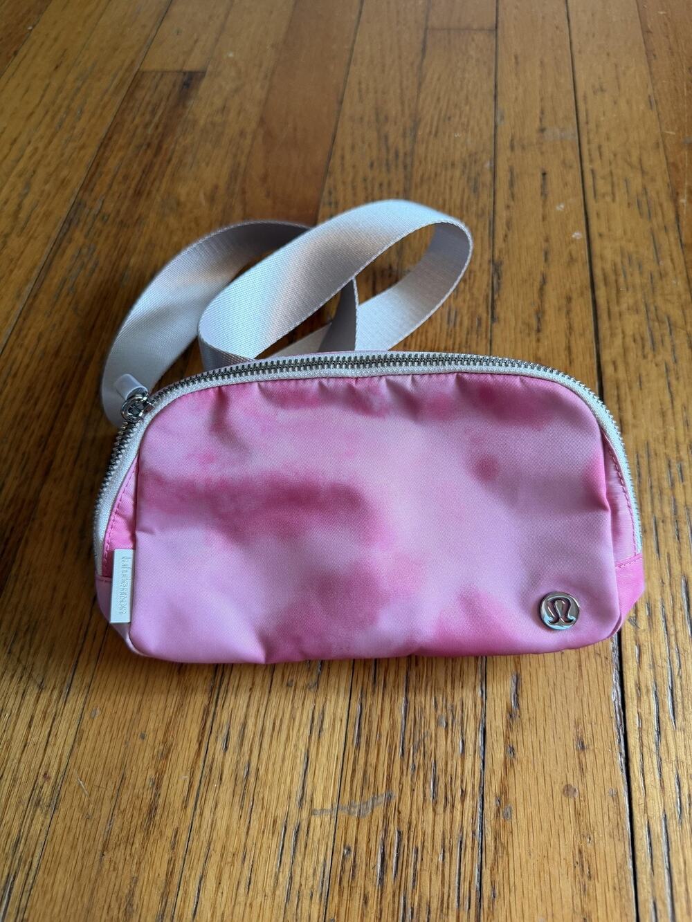Lululemon Everywhere Belt Bag O/S Pink Tie Dye Nylon Crossbody Fanny Pack Zip